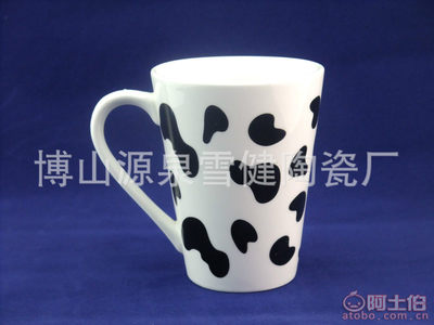 匠心獨具，情意綿綿 博山源泉雪健陶瓷廠異形色釉馬克杯鑒賞